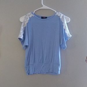 Tee shirt